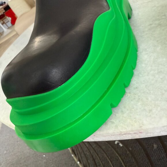 Bottega Veneta Military Calf Black Leather Green & Black Tire Ankle Boot 630281 - Picture 7 of 13